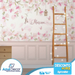Papel de Parede Flores com Boiserie